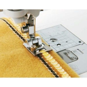 ACCESSORI PER CUCITO - BROTHER - PIEDINO PER CUCIRE SU PASSAMANERIE BROTHER XC1960052 XC1960052