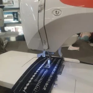 Macchina per cucire elettronica Singer C5205 (Usata, Macchina espositiva) - immagine 4