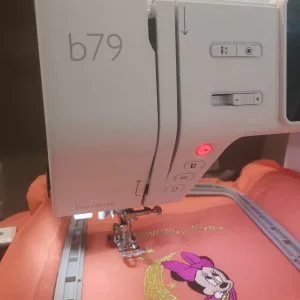 BERNETTE B79 MACCHINA PER CUCIRE E RICAMARE (Usata, Macchina di esposizione) - immagine 4