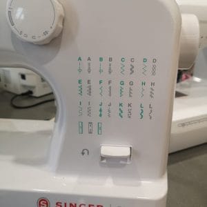 Singer SM024 | Macchina per Cucire | Usato da Esposizione - immagine 5