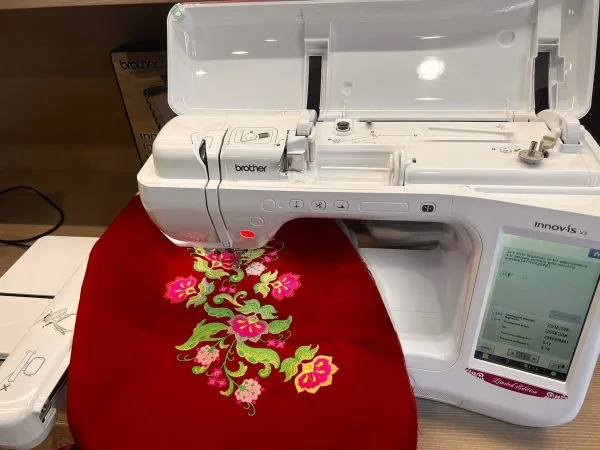 Ricamatrice Brother V3 usata