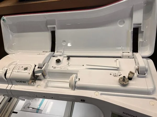 Ricamatrice Brother V3 usata