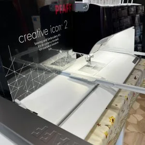 pfaff icon 2 usata