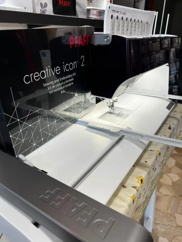 pfaff icon 2 usata