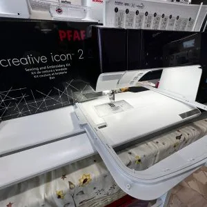 pfaff icon 2 usata