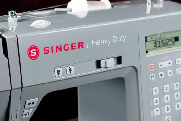 Macchina per cucire Singer Heavy Duty HD6705