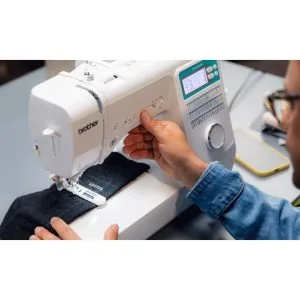 Innov-is A65 macchina per cucire
