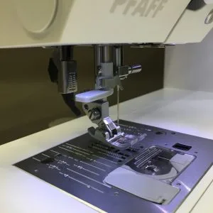 PFAFF AMBITION 610 MACCHINA PER CUCIRE (Usato da esposizione garantito) - immagine 5