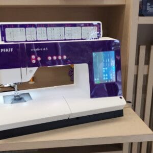 Pfaff Creative 4.5 Usato da Esposizione | Macchina per Cucire e Ricamare | Modulo Ricamo Inlcuso - immagine 4